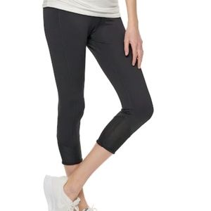 Maternity Workout Capri Leggings with Mesh Insert